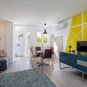https://designer-flats-in-lapa-by-lovelystay.hotels-lisbon-portugal.com