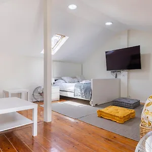 https://glorias-terrace-by-lovelystay.hotels-lisbon-portugal.com