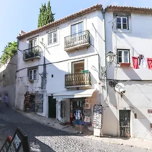 https://castelo-premium-by-homing.hotels-lisbon-portugal.com